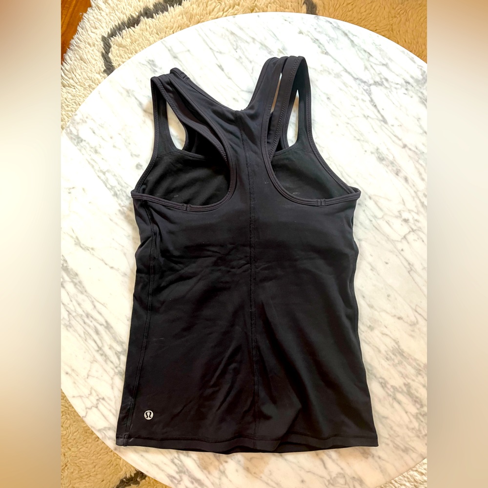 Black lululemon tank